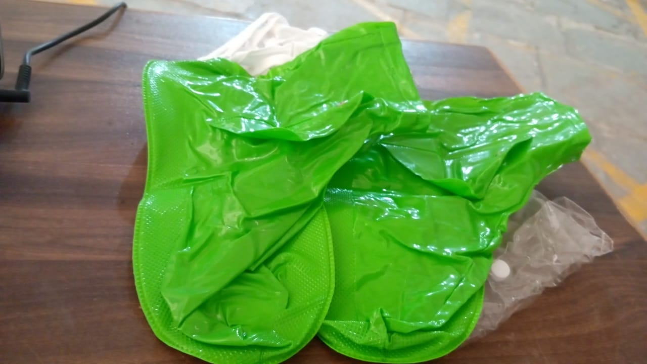 Plastic Rain Shoes Cover Reusable Anti-slip Rainy Season muddy Dirty Surfaces (1 Pair) - Easy to PACK CARRY WEAR WASH & REUSE